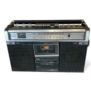 General Electric Model 3-5251A AM/FM Stereo Cassette Recorder VTG Boombox 70-80s
